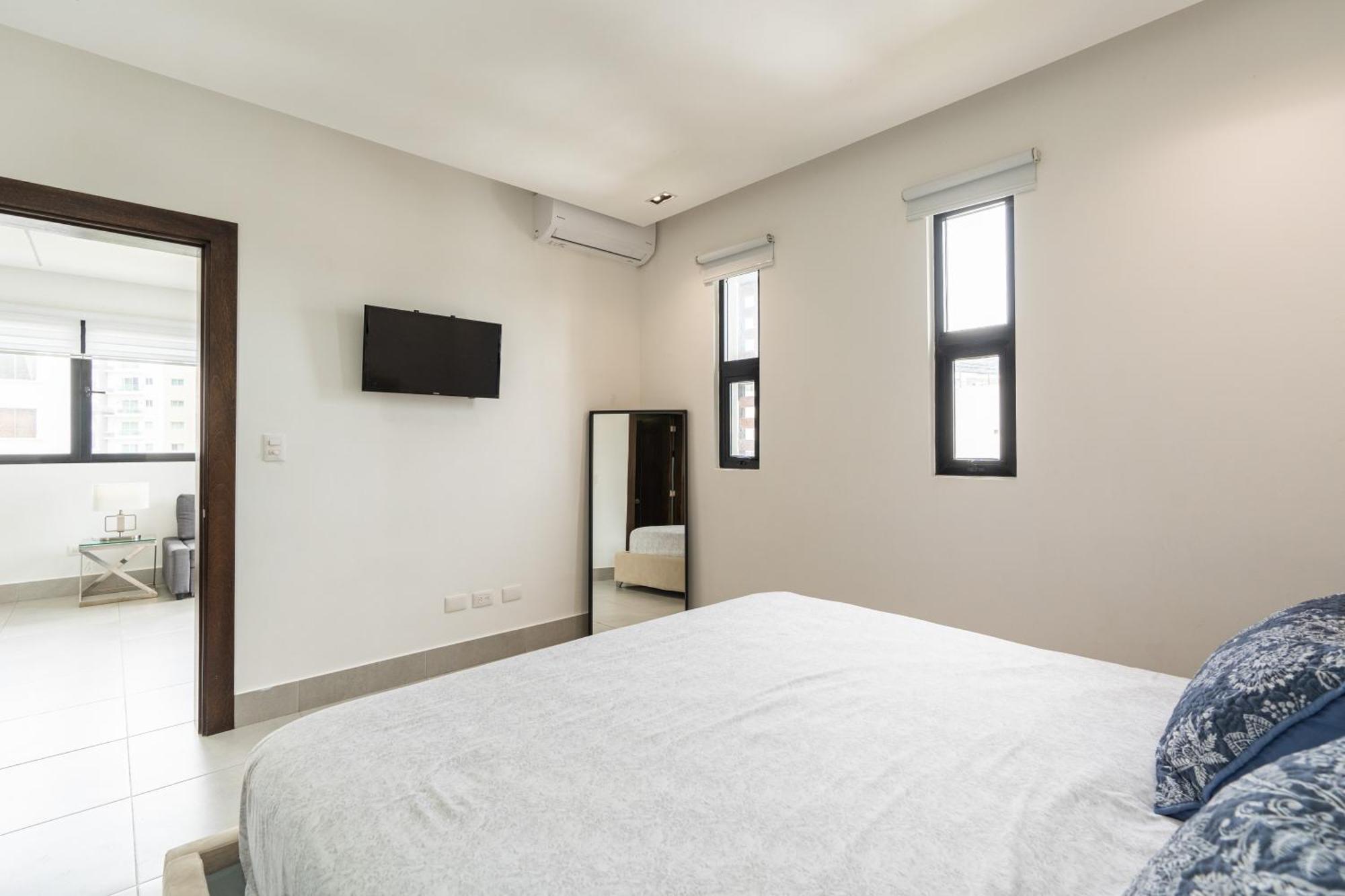 Modern Luxury Condo With Rooftop Pool & Gym Santiago De Los Caballeros Kültér fotó